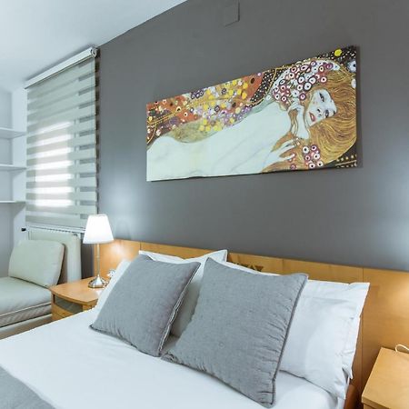 Two Bedroom Townhouse Within 10Min Walk From Beach Барселона Экстерьер фото