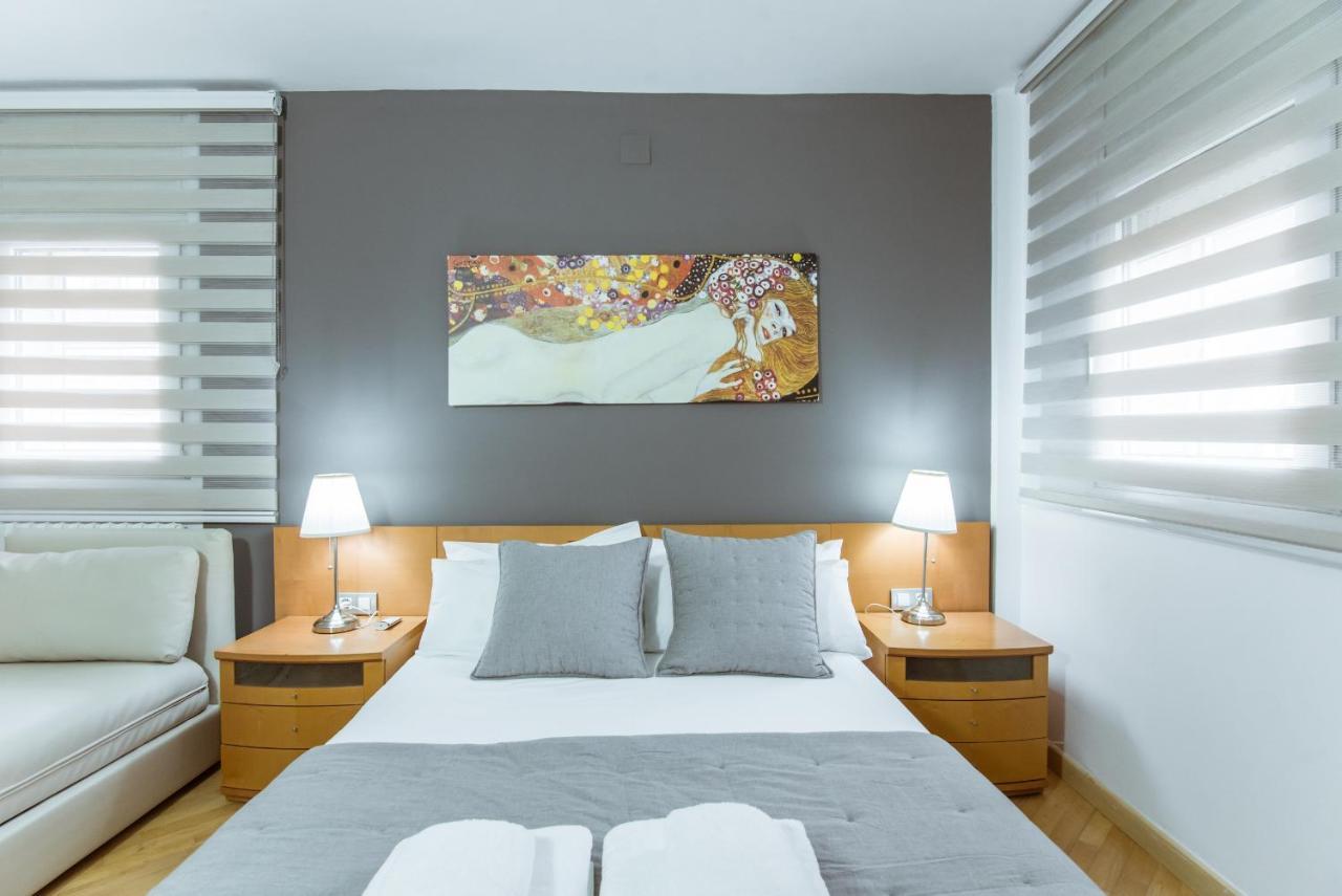 Two Bedroom Townhouse Within 10Min Walk From Beach Барселона Экстерьер фото