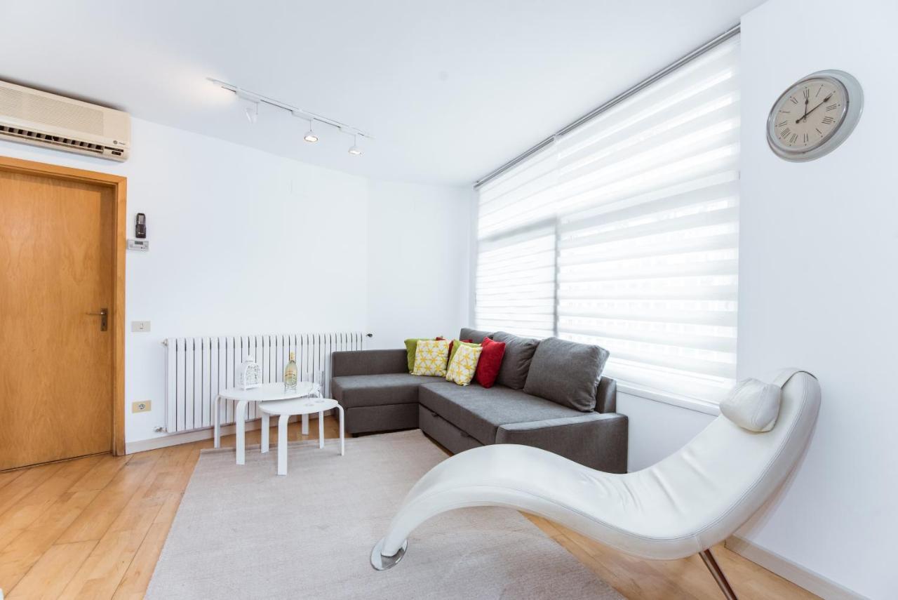 Two Bedroom Townhouse Within 10Min Walk From Beach Барселона Экстерьер фото
