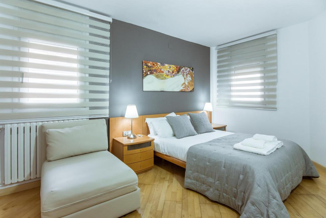Two Bedroom Townhouse Within 10Min Walk From Beach Барселона Экстерьер фото