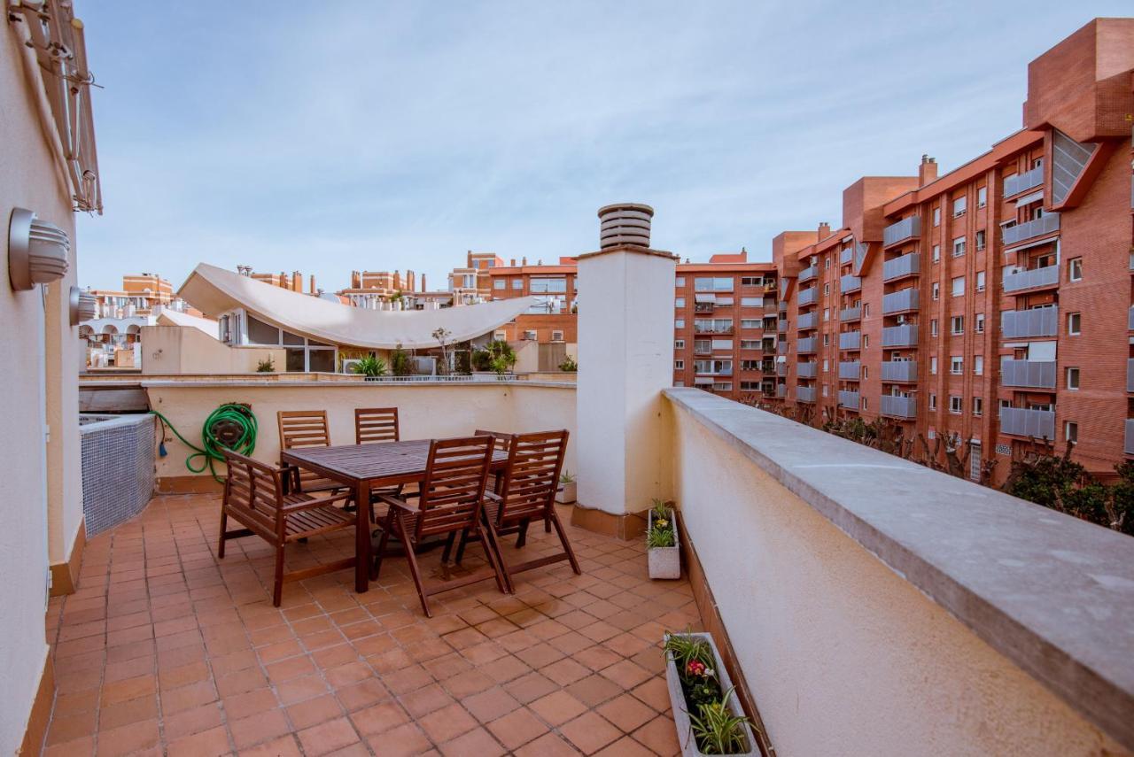 Two Bedroom Townhouse Within 10Min Walk From Beach Барселона Экстерьер фото